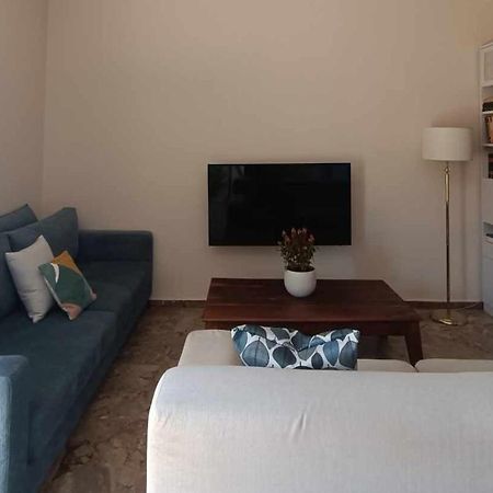 Thouria Agora Suites 2 Каламата Экстерьер фото